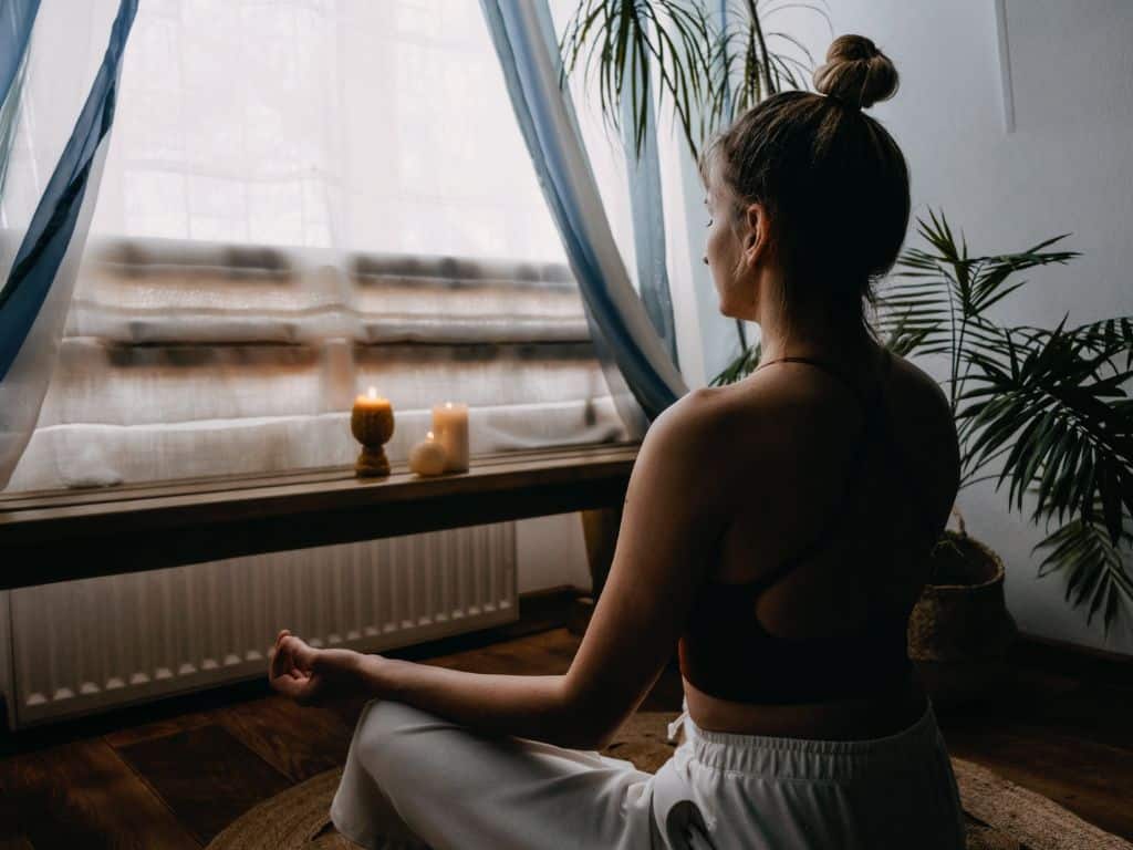 Cómo crear un espacio de meditación en casa