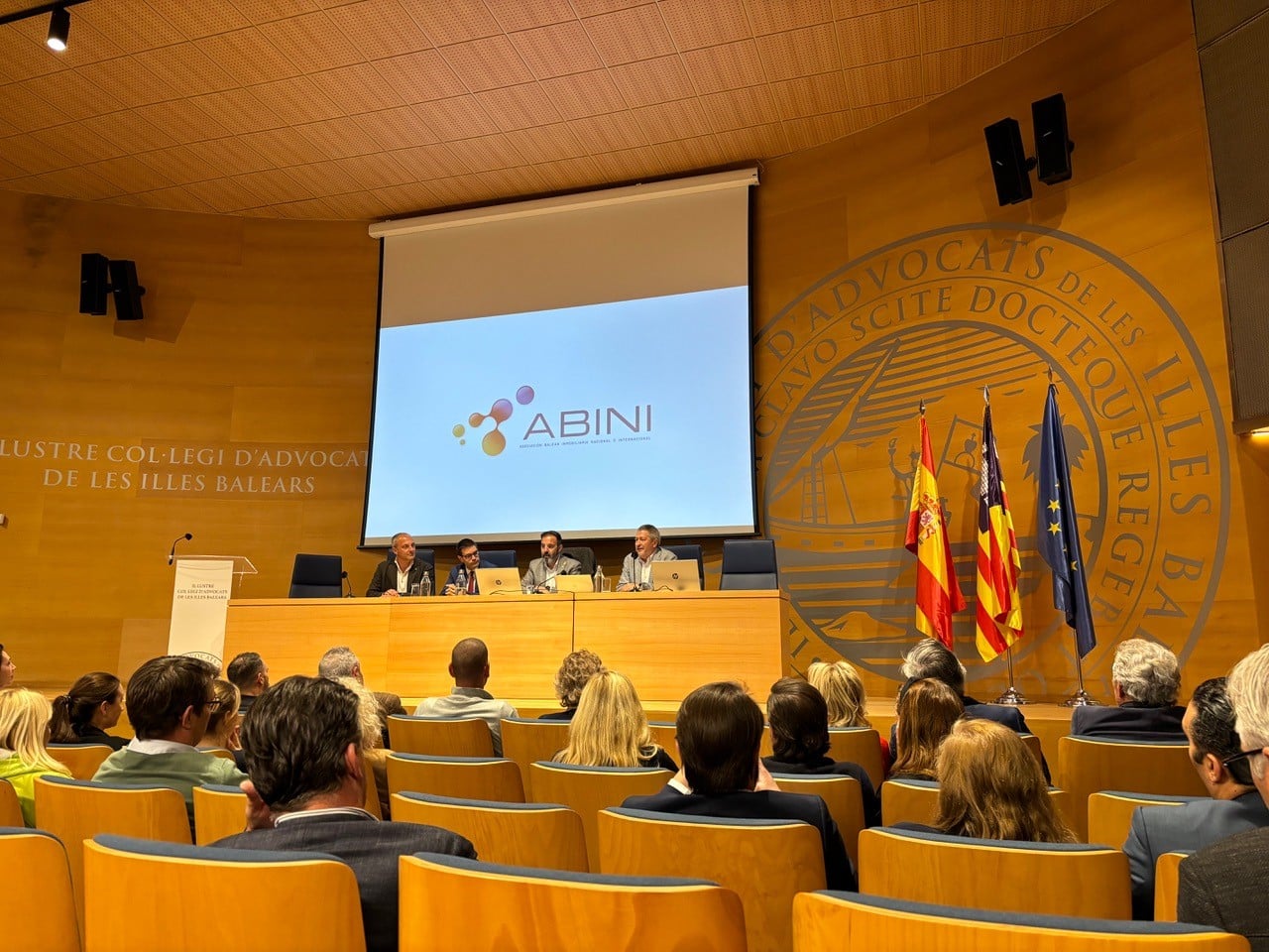 Regulación de la profesión inmobiliaria en Baleares: mayor seguridad y transparencia